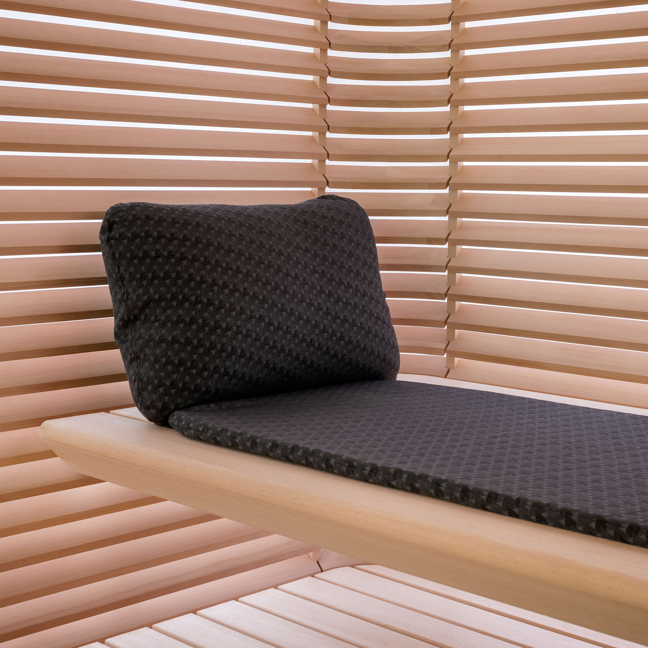 Saunakissen MOLLIS® M mit Bezug – NOOA Anthrazit