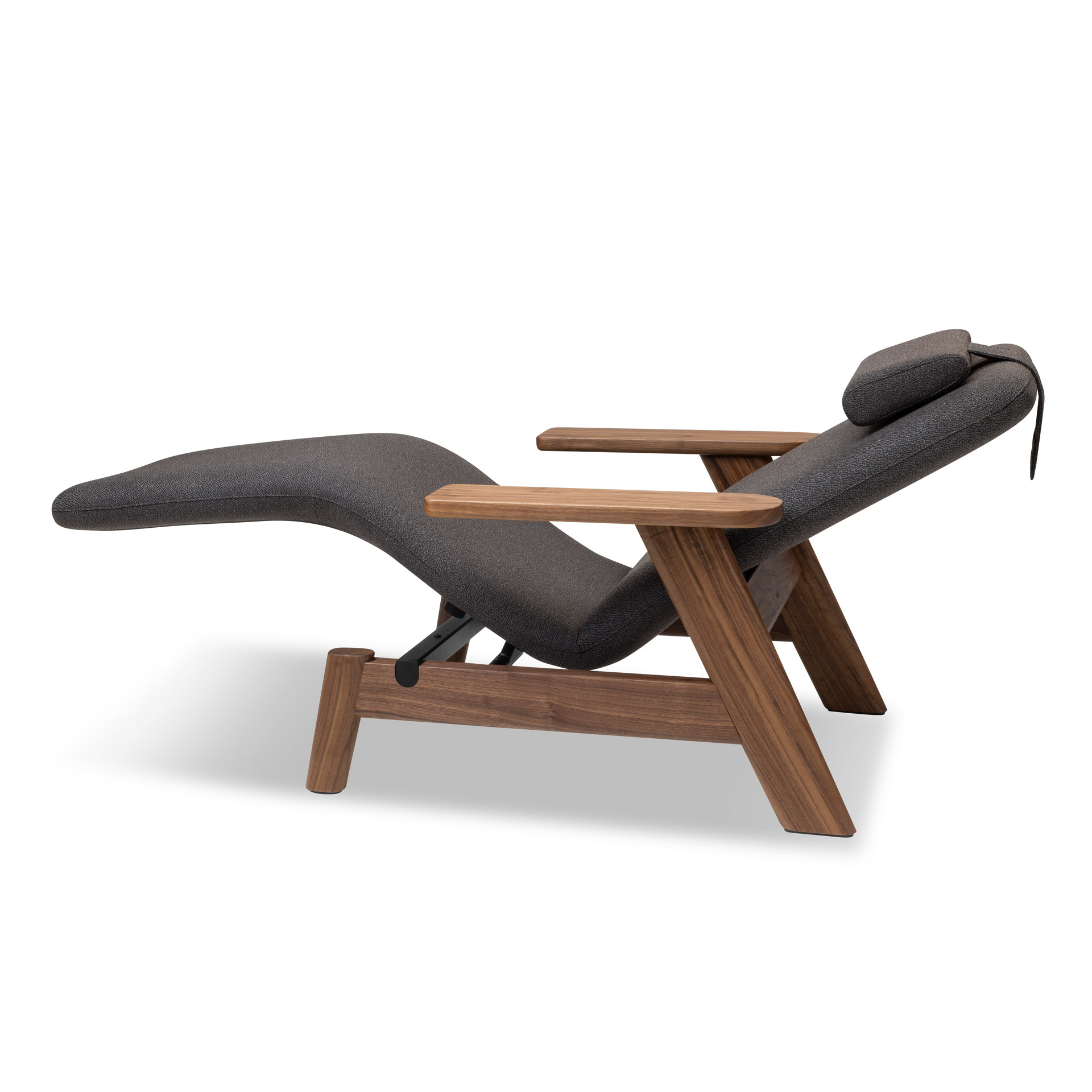 Wellnessliege SOMRA (unbeheizt) Nussbaum – Design by Sebastian Herkner