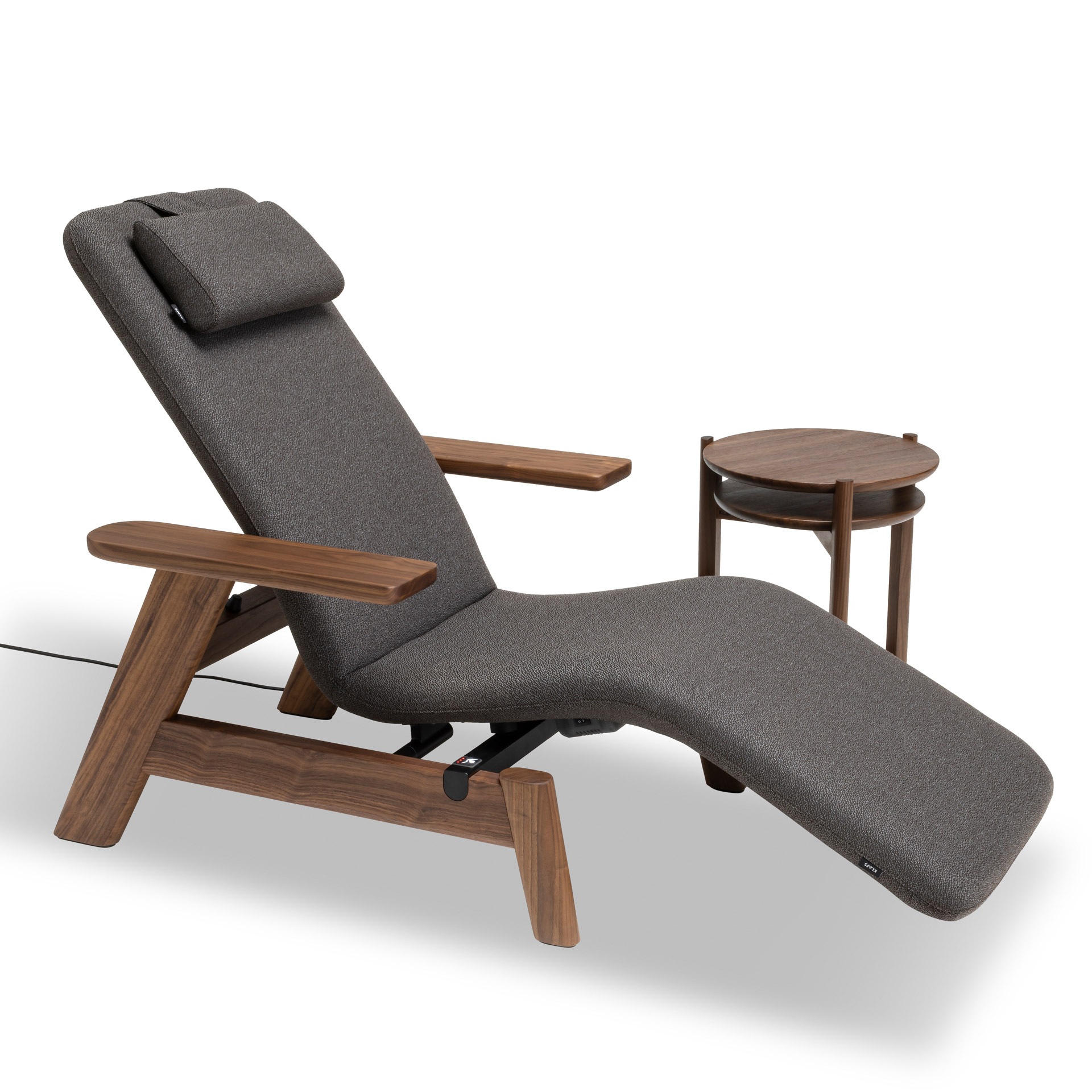 Wellnessliege SOMRA (beheizt) Nussbaum – Design by Sebastian Herkner