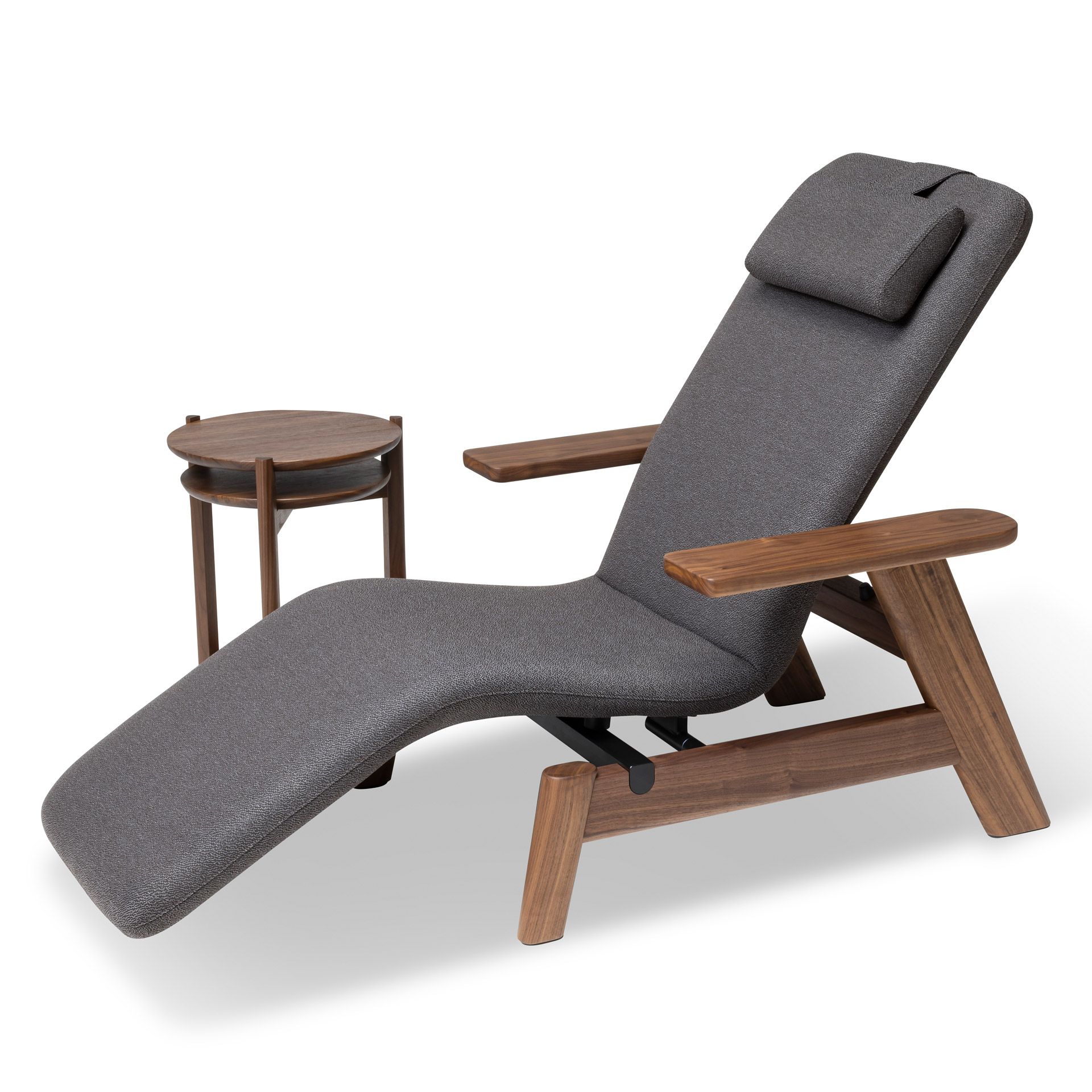 Wellnessliege SOMRA (unbeheizt) Nussbaum – Design by Sebastian Herkner