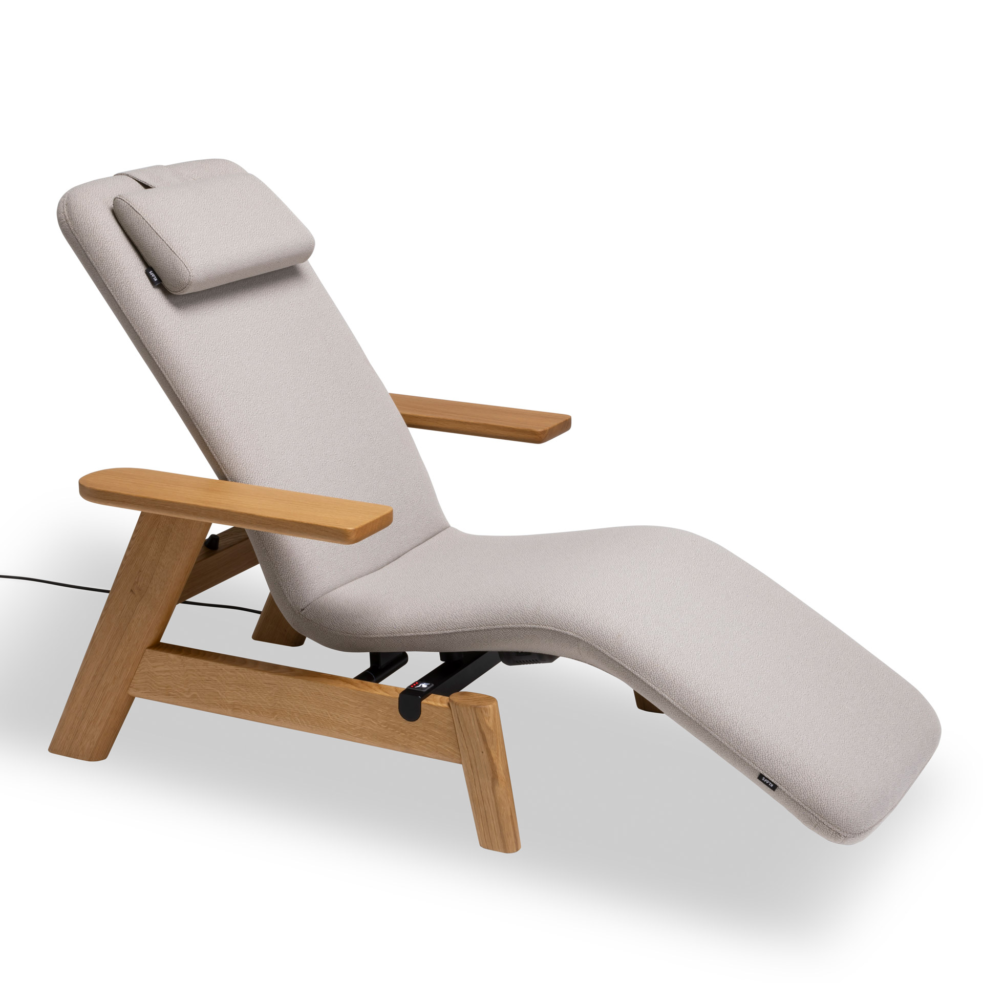 Wellnessliege SOMRA (beheizt) Eiche – Design by Sebastian Herkner